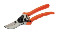 Секатор садовый MASTERTOOL 215 мм с алюминиевыми ручками с накладками сменное лезвие SS 14-6110