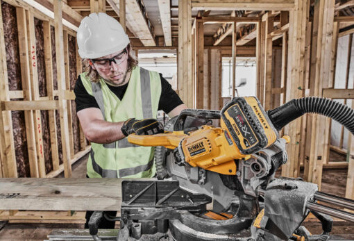 Пила торцовочная аккумуляторная бесщёточна DeWALT DCS781X2 — изображение 19