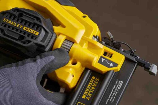 Пистолет гвоздезабивной аккумуляторный STANLEY FATMAX SFMCN618B — изображение 15